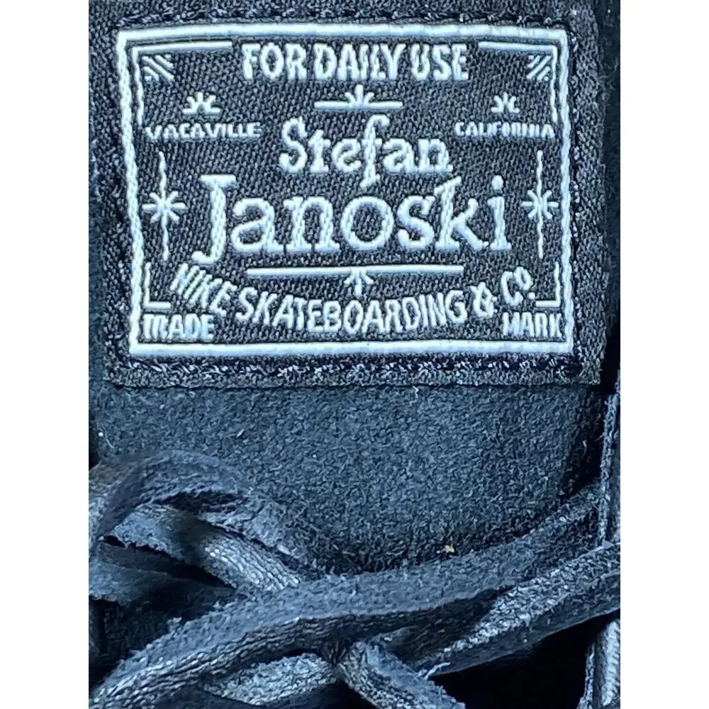 Nike Zoom Stefan Janoski SB‎ Men Size 6.5 Women / Size 8 Black White FD6757-001
